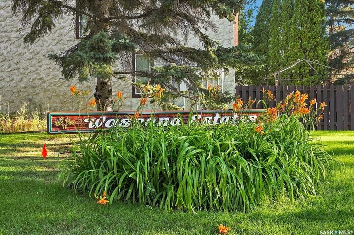 Property Photo: 48 Cannington Mews SK S4S 5Z7