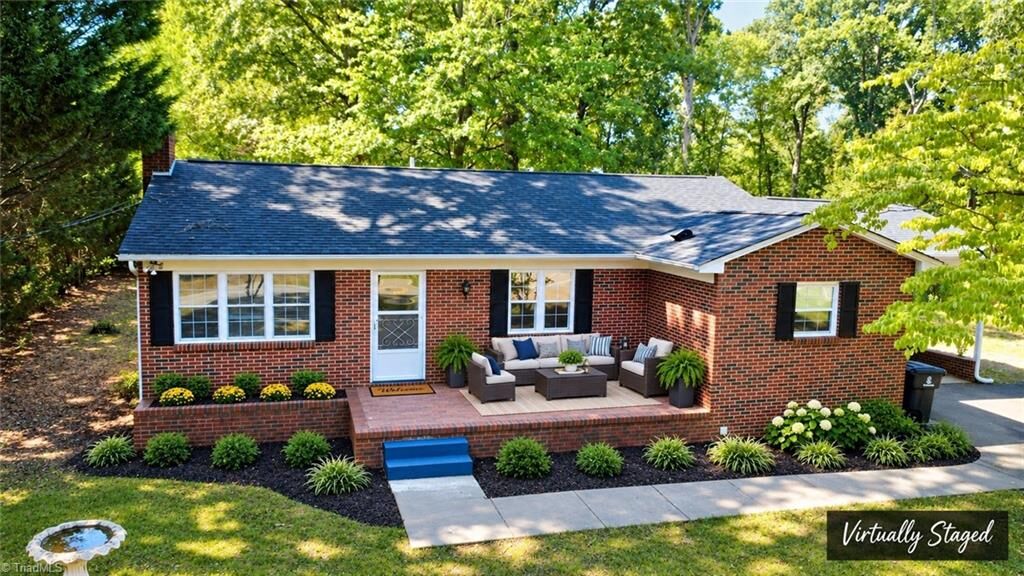 Property Photo: 316 Old Hollow Road NC 27105