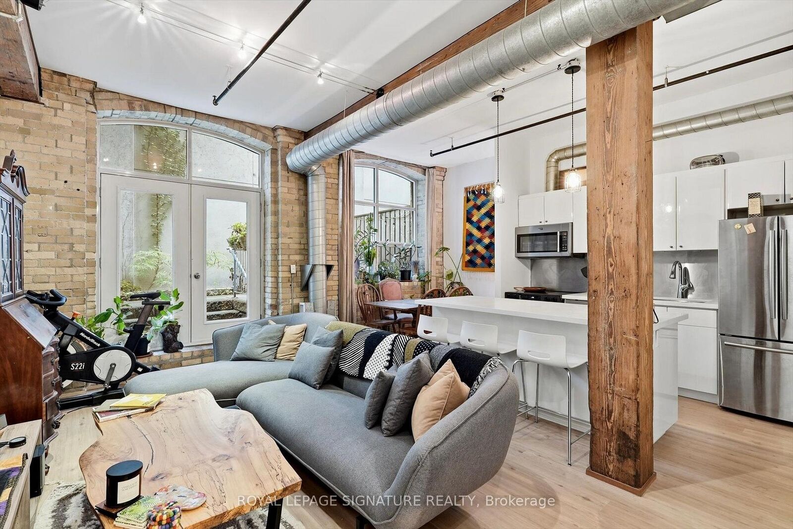 Property Photo:  383 Adelaide Street E 103  ON M5A 1N3 
