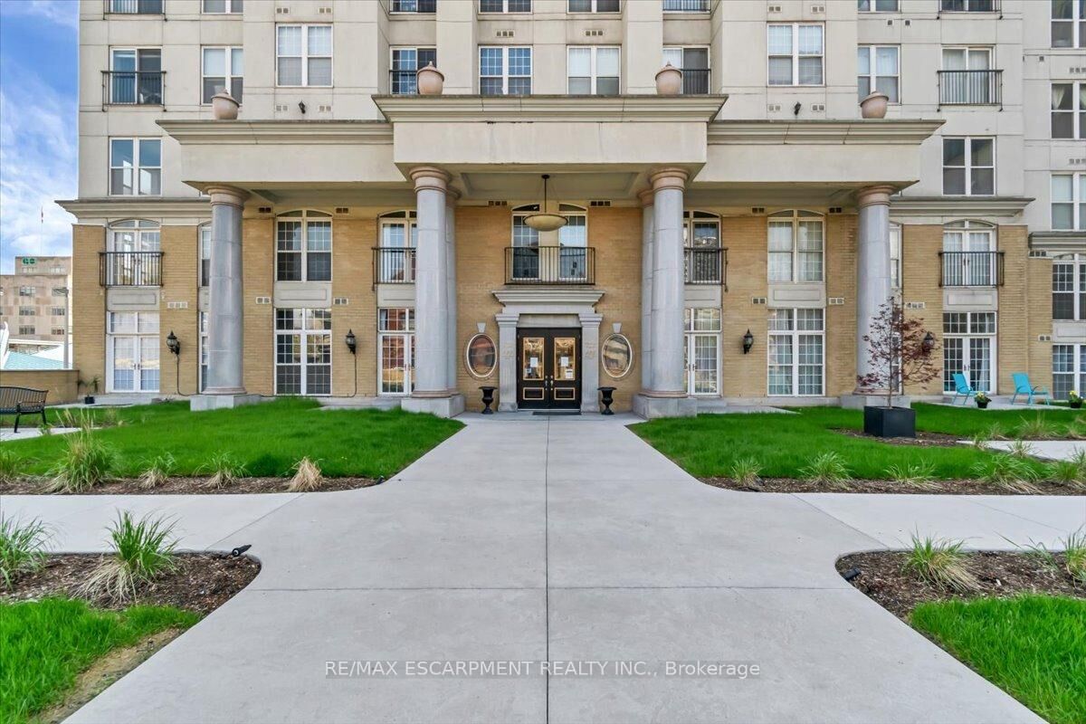 Property Photo:  135 James Street S 1503  ON L8P 2Z6 