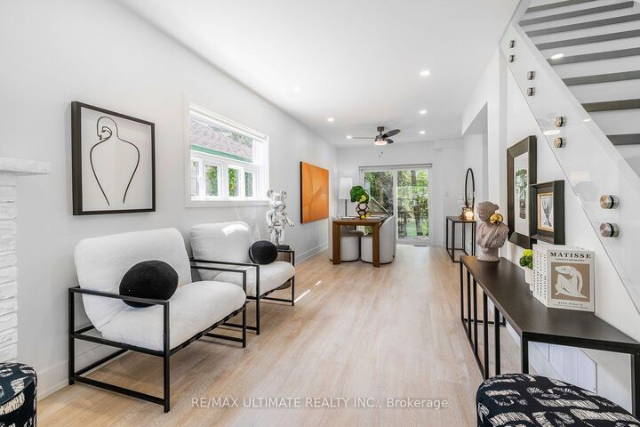 Property Photo: 54 Huntington Avenue Main ON M1K 4L1