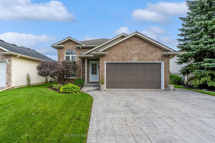 Property Photo: 325 Lea Crescent ON L3C 7J8