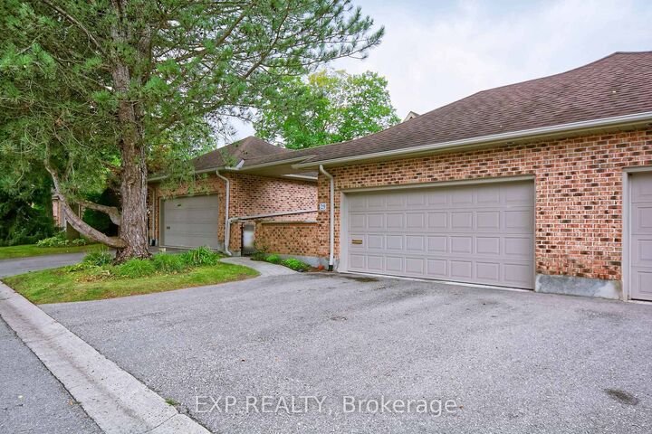 Property Photo: 1443 Commissioners Road 29 ON N6K 1E2
