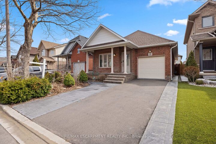 Photo de la propriété:  39 McKibbon Avenue  ON L0R 1P0 