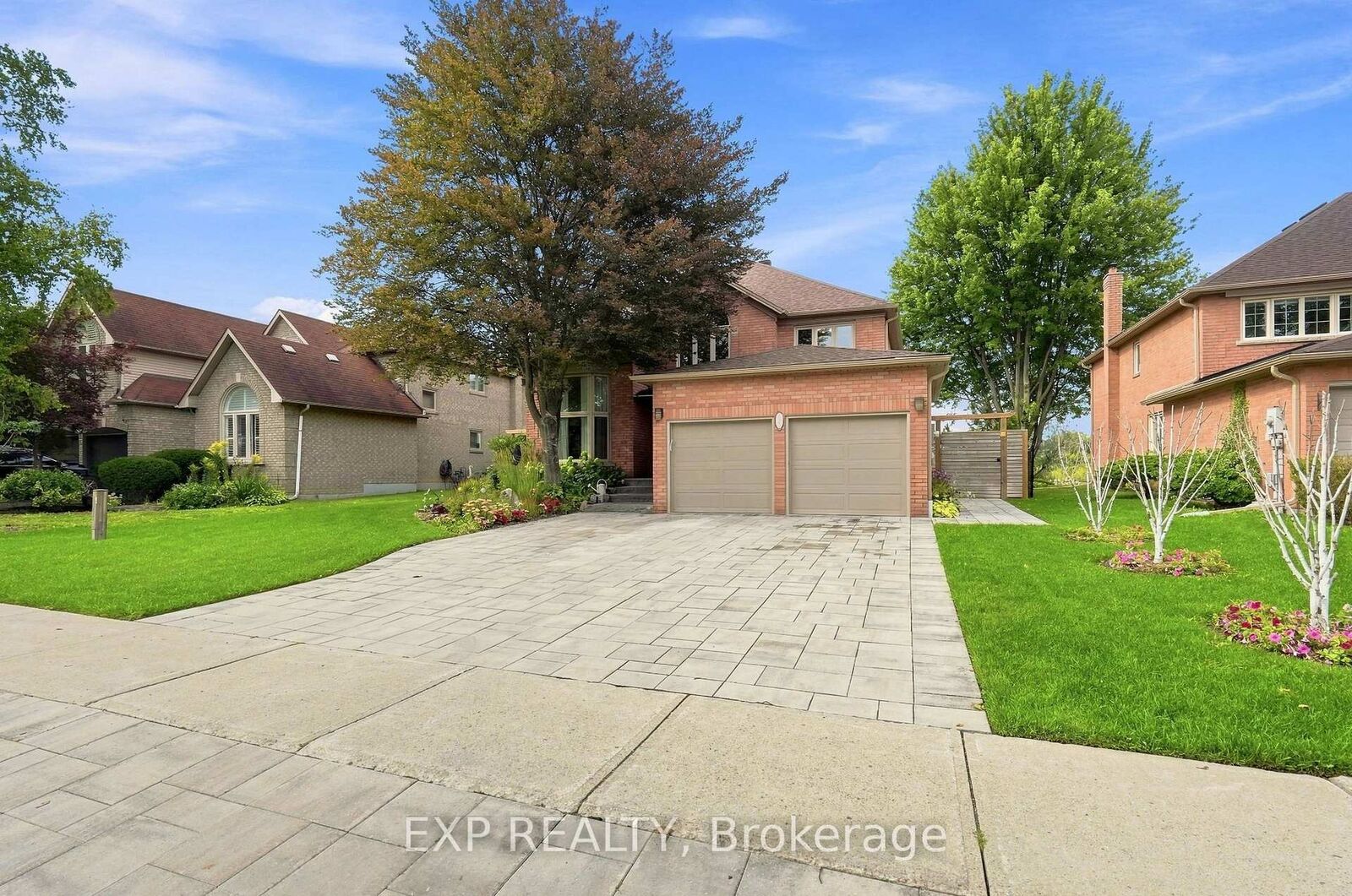 Property Photo:  655 Culler Mews  ON L3X 1V8 