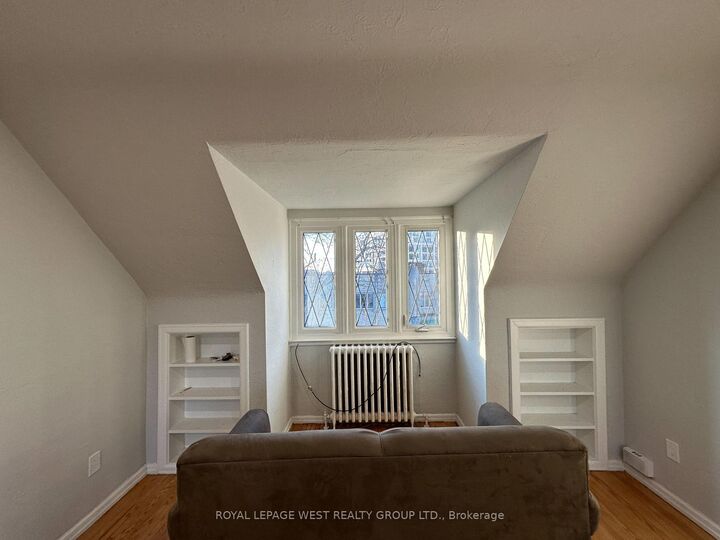 Property Photo: 27 Mossom Road 6 ON M6S 1L9