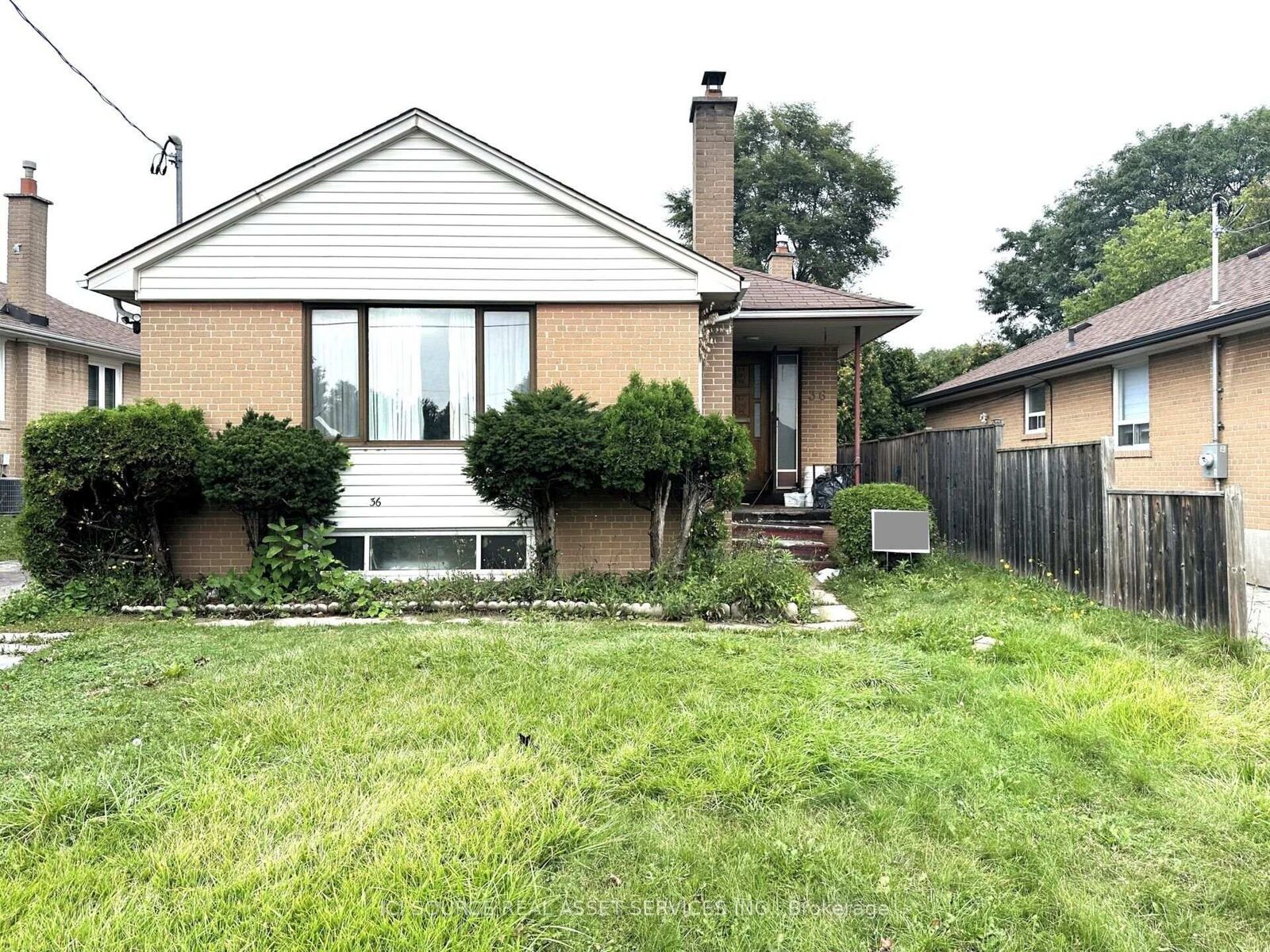 Property Photo:  36 Hinton Road Main Fl  ON M9W 2V5 