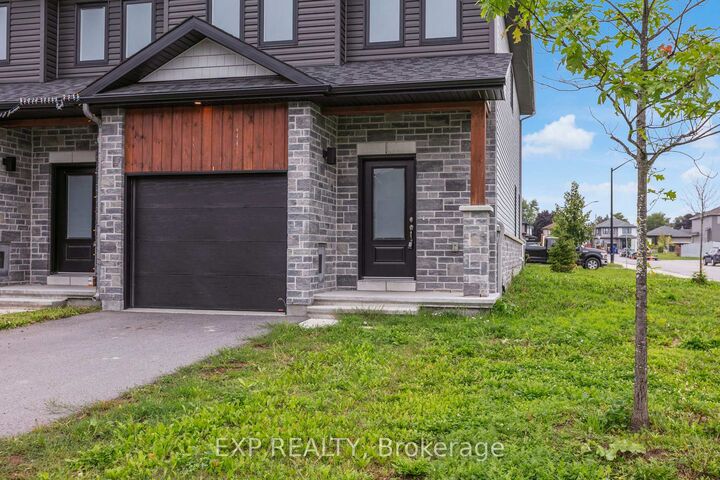 Property Photo:  126 Dowdall Circle  ON K7C 0S4 