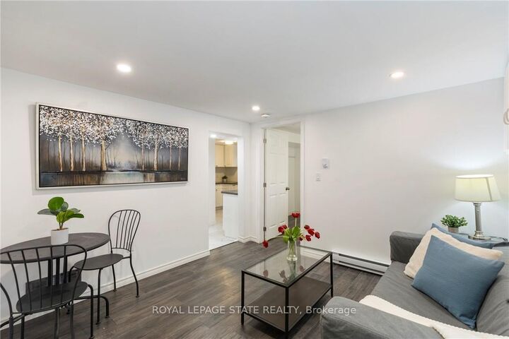 Property Photo:  7 Purdy Crescent 2  ON L9A 3B4 