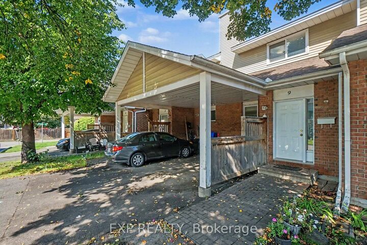 Property Photo:  9 Paddington Private  ON K1V 0S6 
