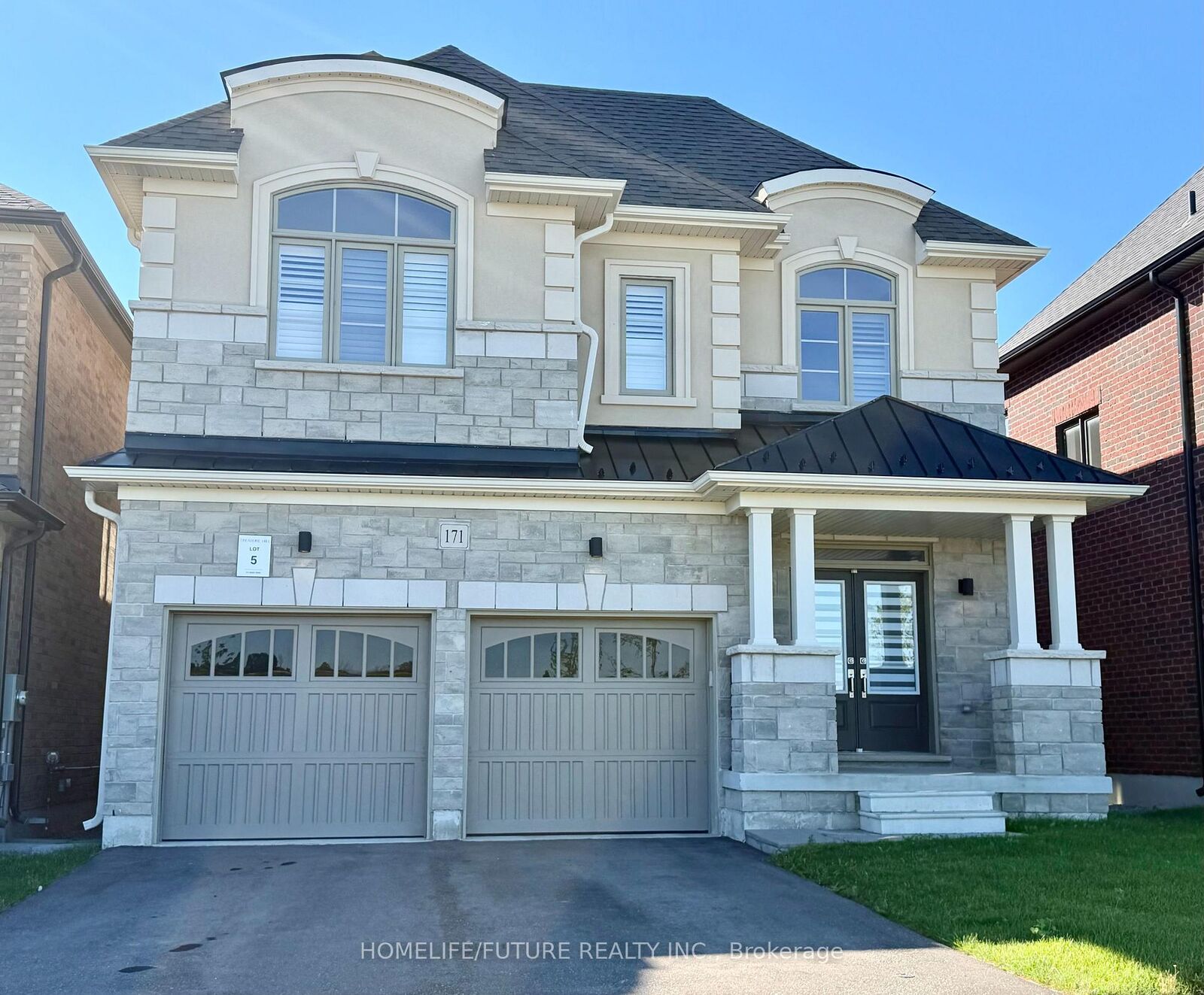 Property Photo:  171 Grady Drive  ON L1B 0W4 