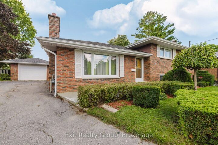 Property Photo:  6 Ernest Court  ON K8P 4H7 