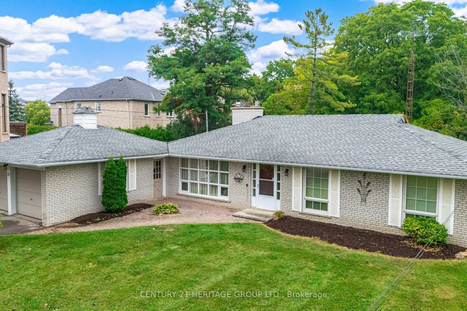 Property Photo:  22 Poplar Drive  ON L4E 2X6 