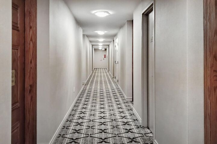 Property Photo:  28 Pemberton Avenue 1111  ON M2M 4L9 