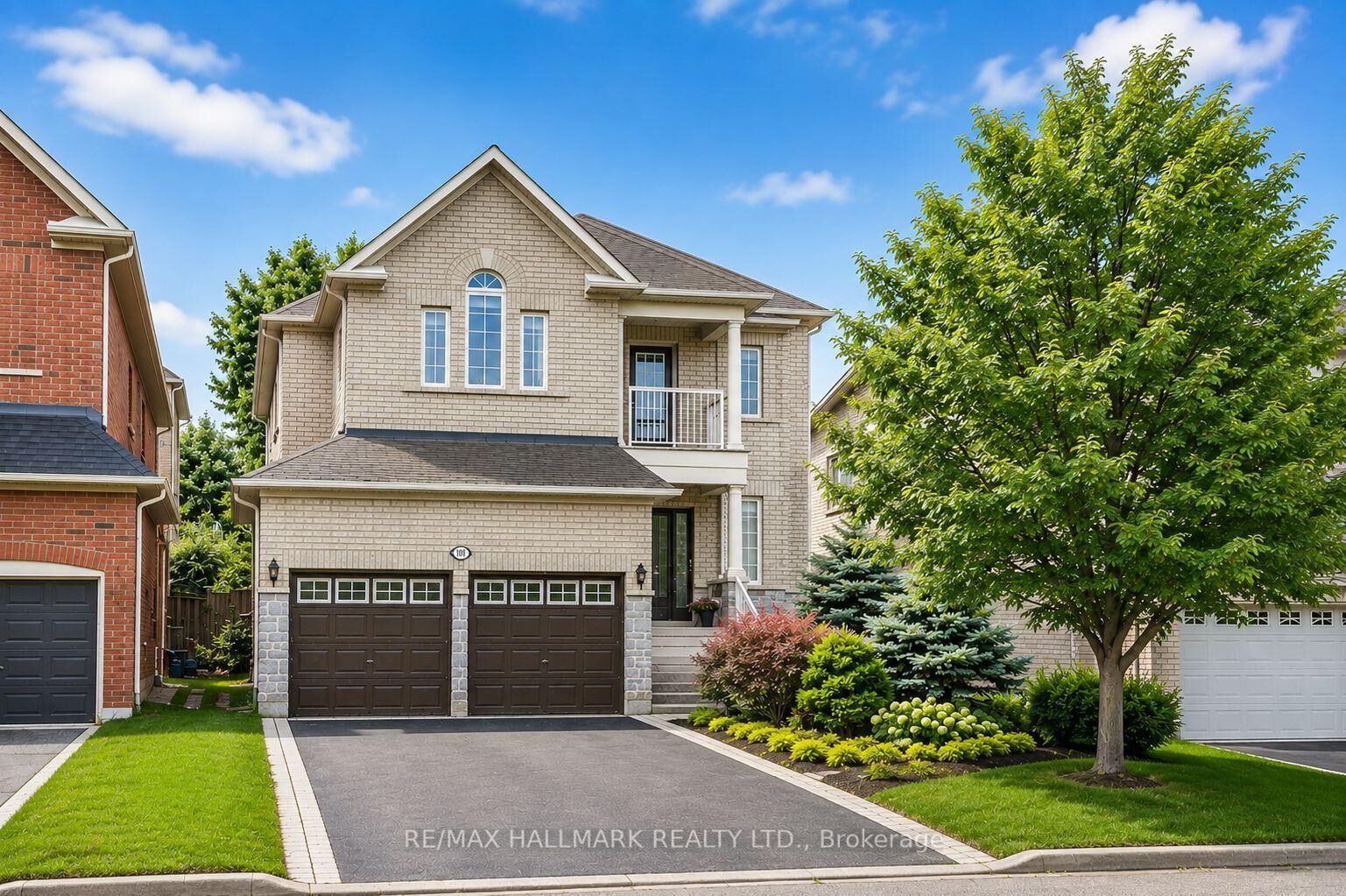 Property Photo:  101 Ravine Edge Drive  ON L4E 4J6 