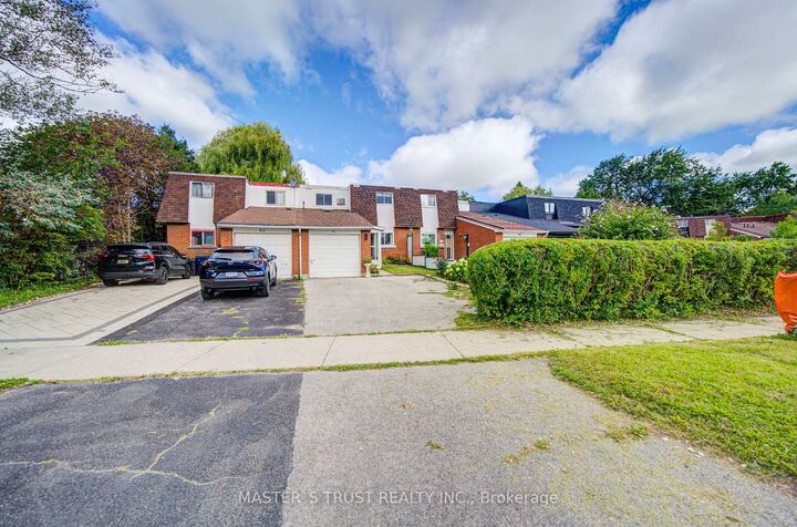 Property Photo:  61 Wiggens Court  ON M1B 1K3 