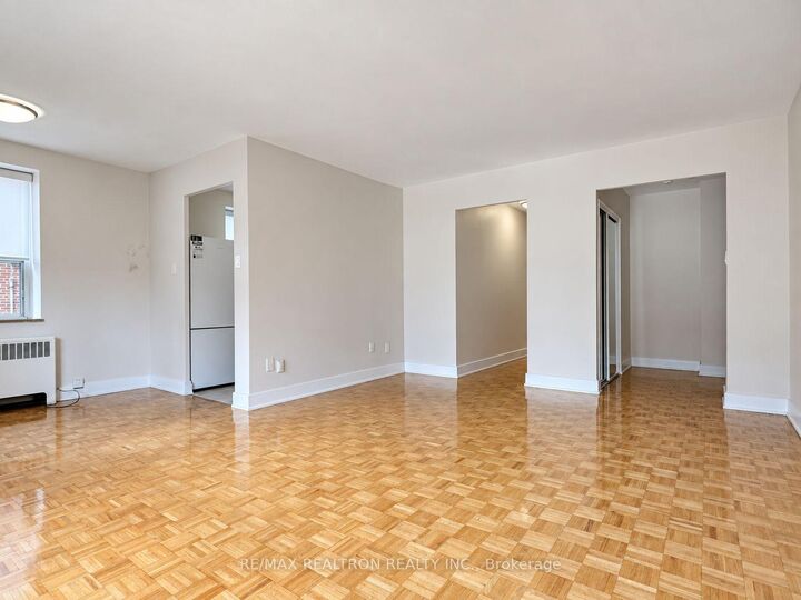 Property Photo:  1291 Bayview Avenue 201  ON M4G 2Z9 