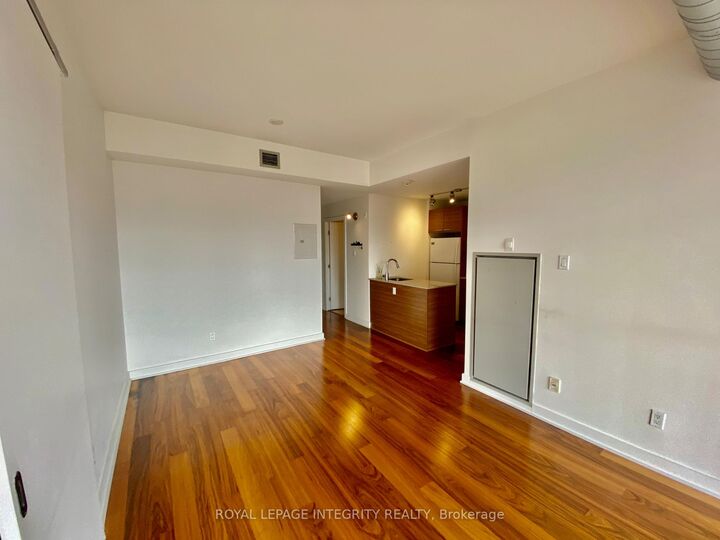 Property Photo:  354 Gladstone Avenue 331  ON K2P 0R4 