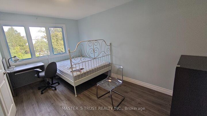 Property Photo: 55 Apache Trail ON M2H 2H7