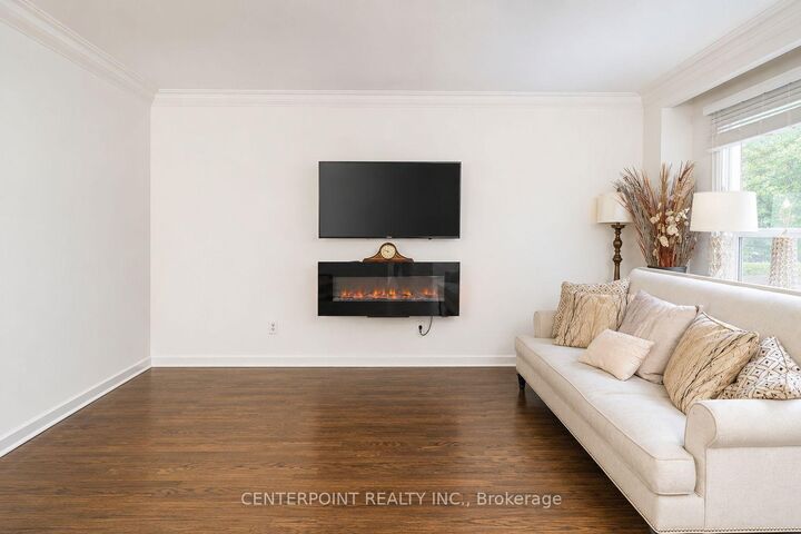 Property Photo:  7 Elliott Avenue  ON M8X 2P7 