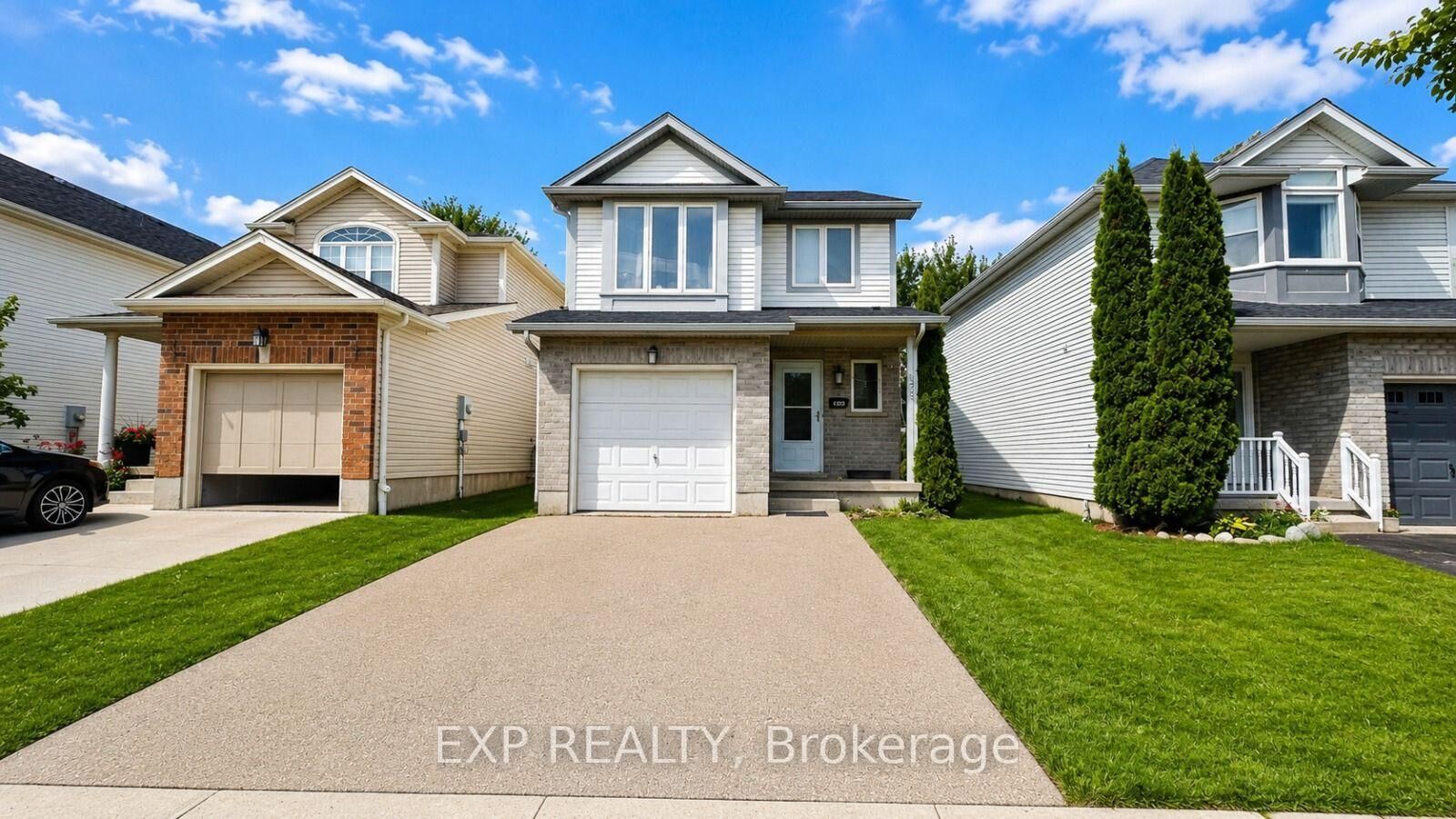 Property Photo:  175 Henhoeffer Crescent  ON N2E 4H1 