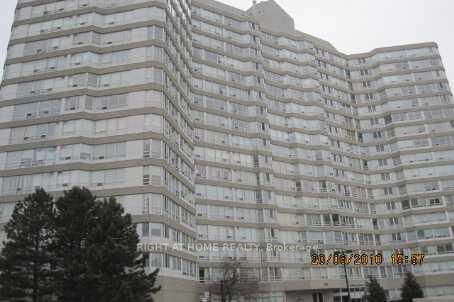 Property Photo: 50 Kingsbridge Garden Circle 811 ON L5R 1Y2