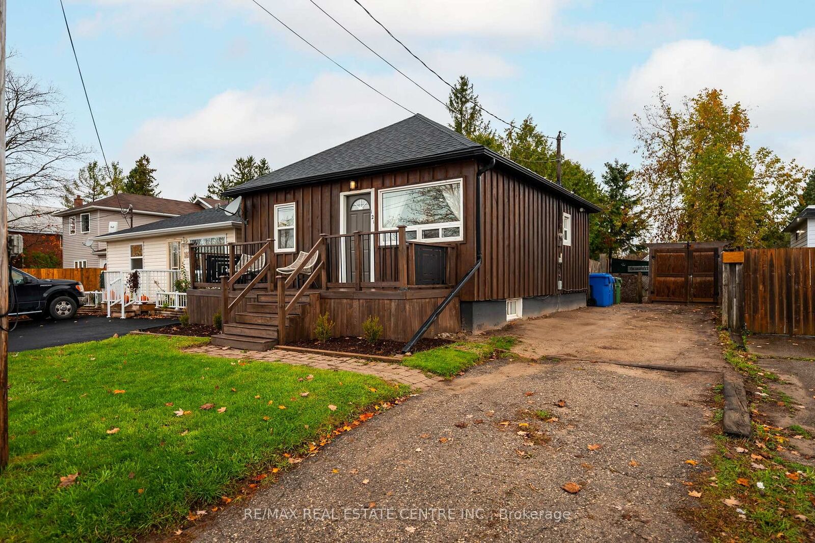 Property Photo:  121 Proton Street N  ON N0C 1B0 