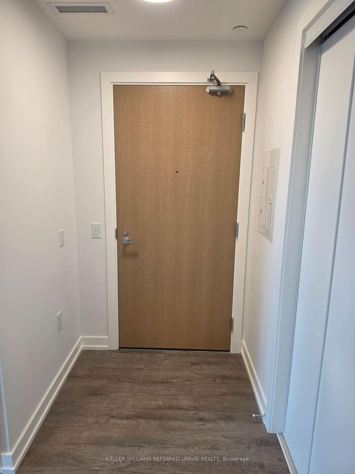 Property Photo:  21 Meadowvale Road 901  ON L4K 0H6 