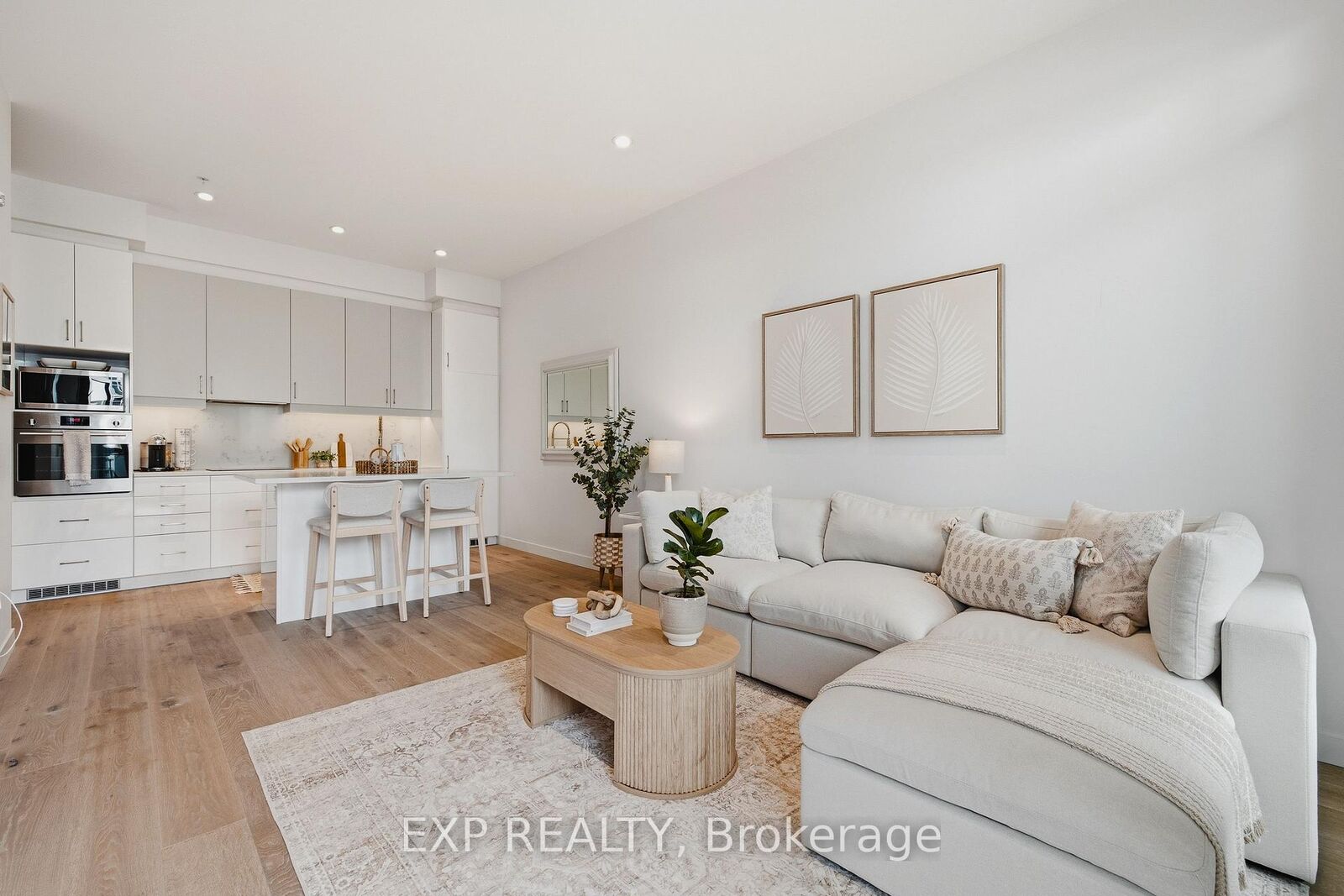 Property Photo:  181 King Street S 608  ON N2J 0E7 
