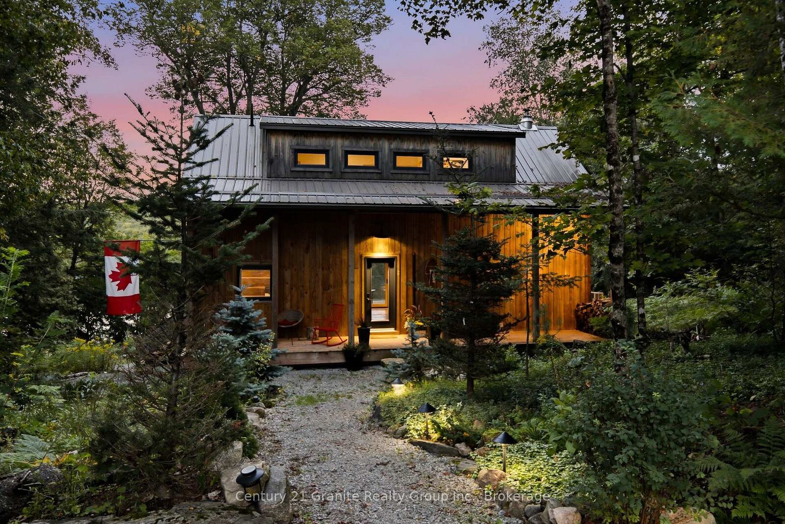 Photo de la propriété:  1093 Liswood Road  ON K0M 1S0 