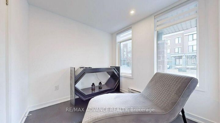 Property Photo:  167 Salterton Circle  ON L6A 4Z1 
