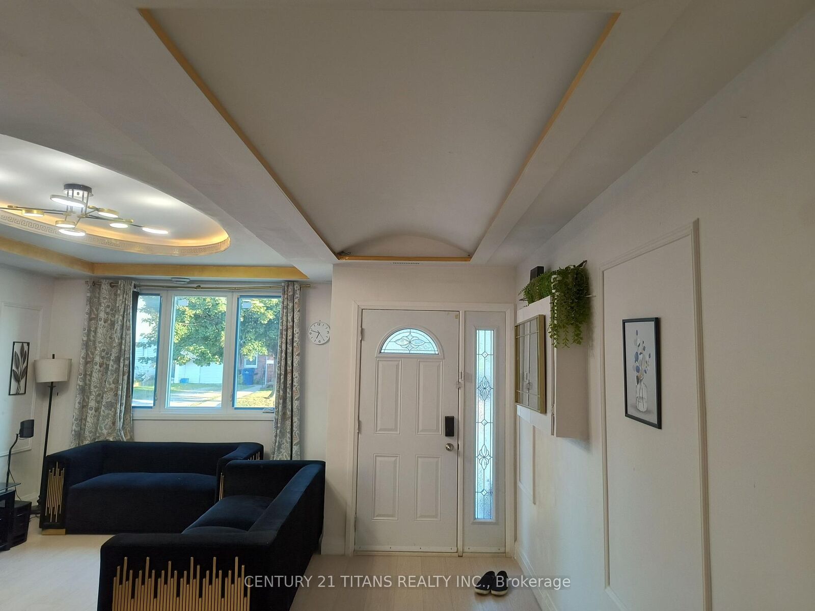 Property Photo:  127 Wellington Street E  ON N7M 3P2 