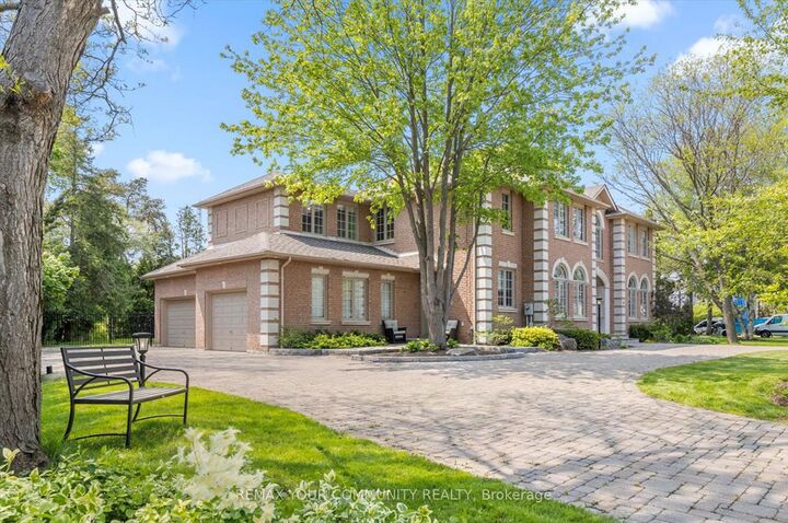 Property Photo:  22 Valloncliffe Road  ON L3T 2W8 