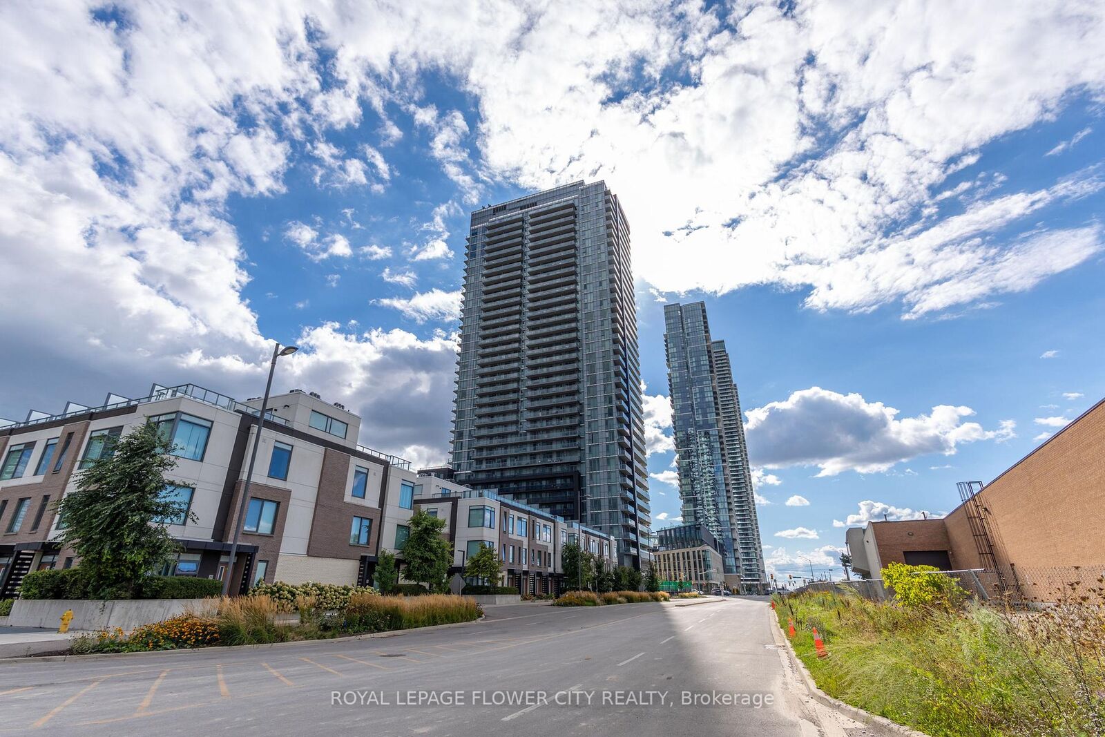 Property Photo:  7895 Jane Street 3104  ON L4K 2M7 