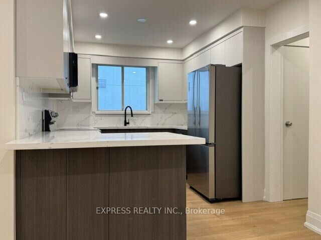 Property Photo:  1328 Avenue Road 2  ON M5N 2G9 