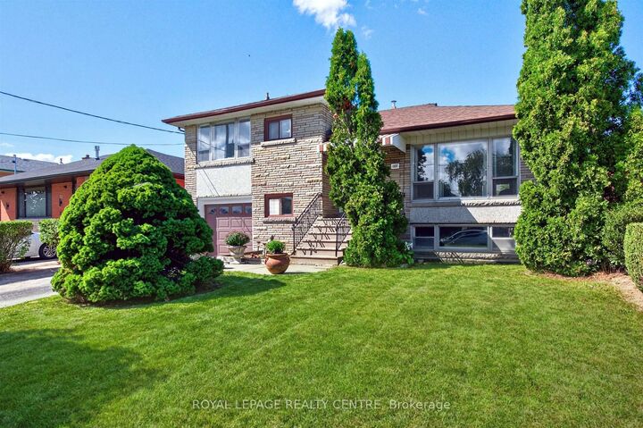 Property Photo:  22 Euphrasia Drive  ON M6B 3V9 