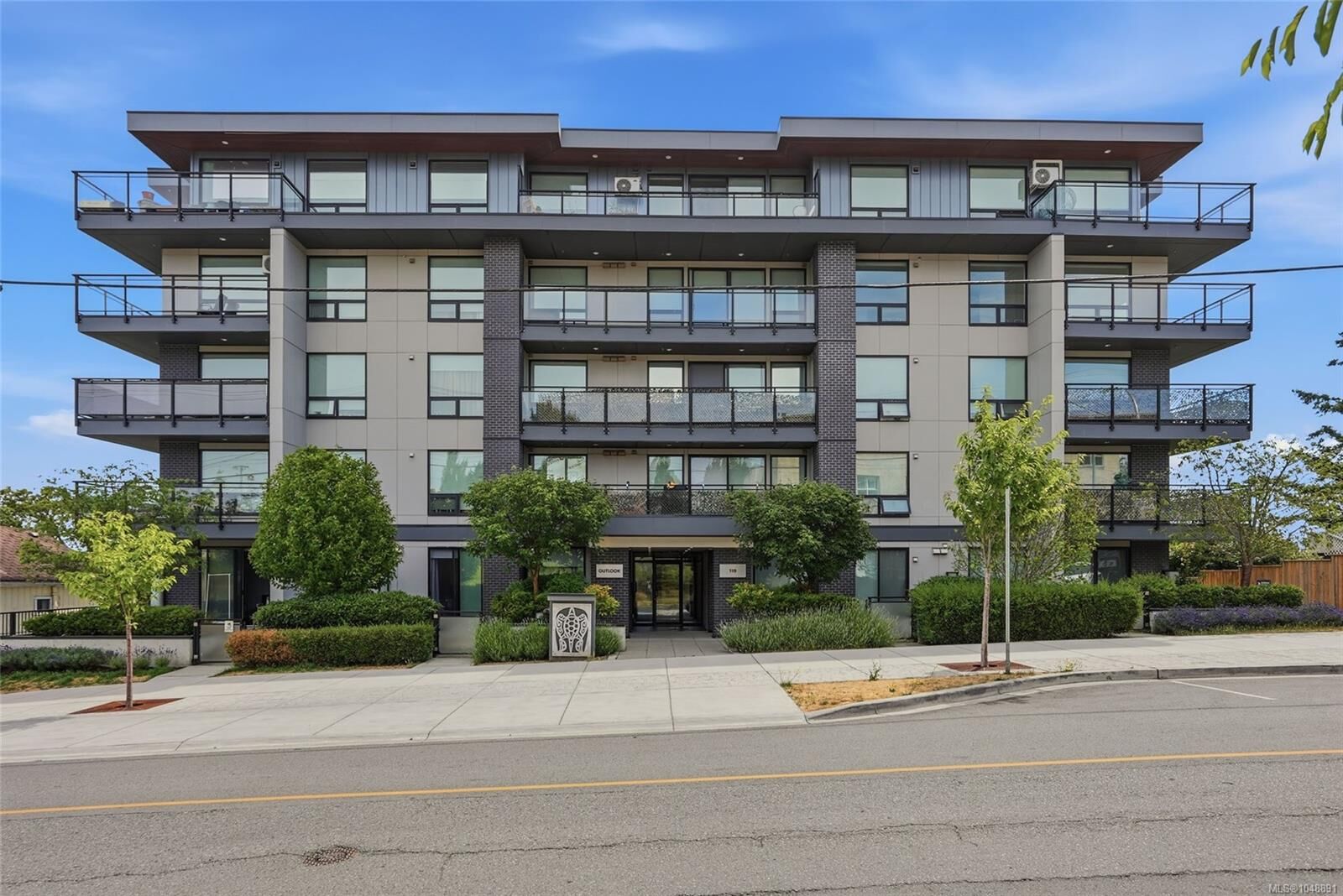 Property Photo: 119 Haliburton St #104 BC V9R 4V8