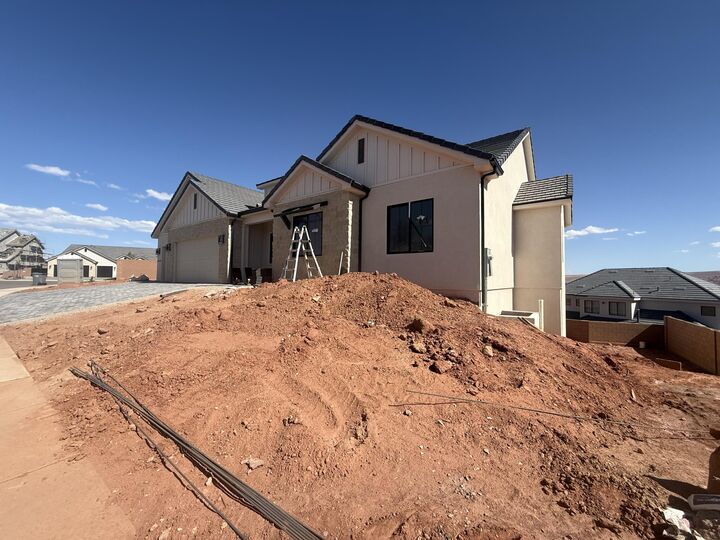 Property Photo:  1948 N Rimview Dr  UT 84780 