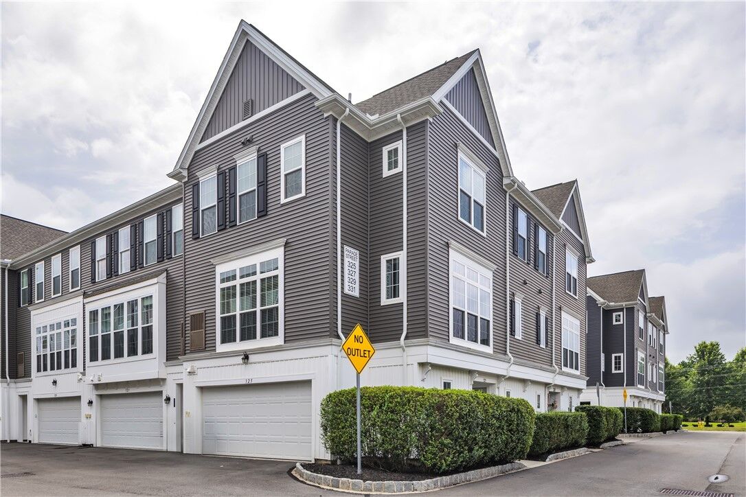 Property Photo: 325 Parade St PA 16066