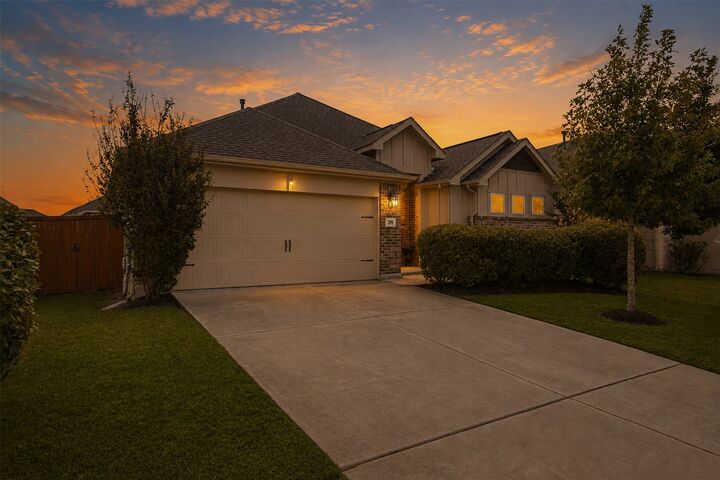 Property Photo: 309 Treasure Trove Path TX 78640