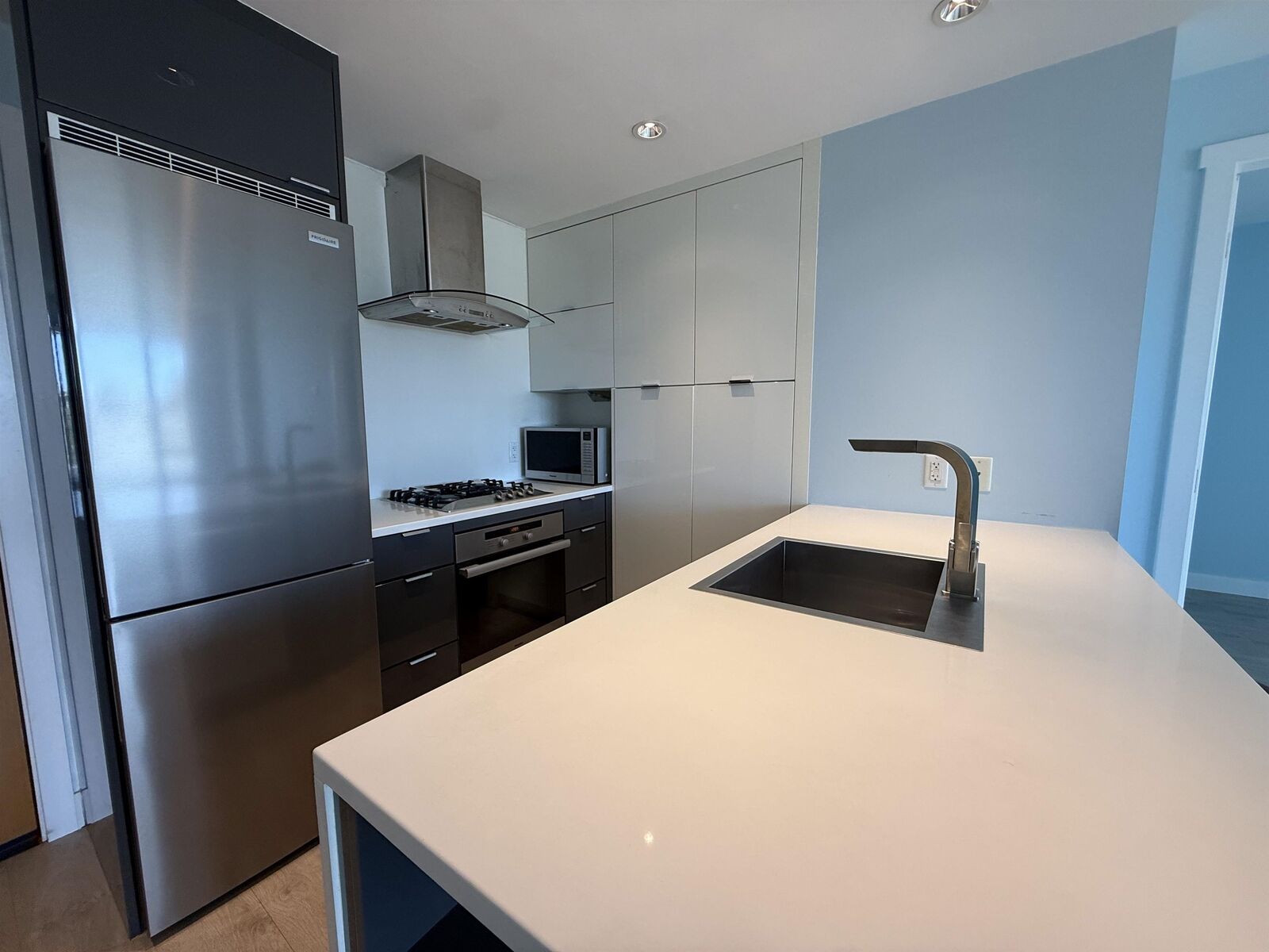 Property Photo: 1777 W 7th Avenue 704 BC V6J 0E5