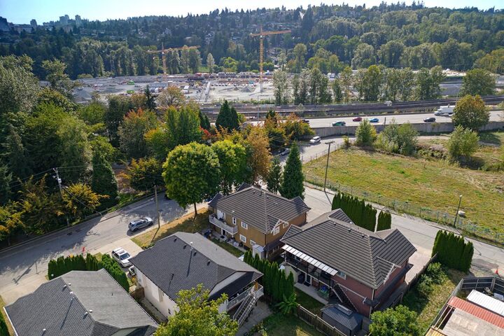 Property Photo:  575 Alderson Avenue  BC V3K 1T4 
