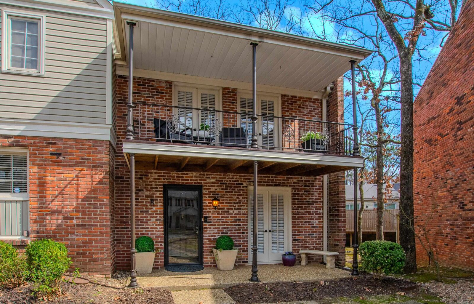 Property Photo: 8 Kingsbridge Way AR 72212