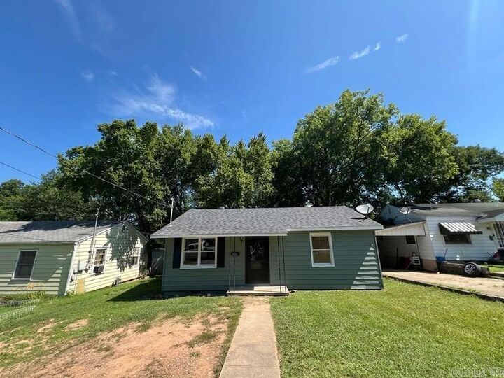 Property Photo:  1521 W 36  AR 72118 