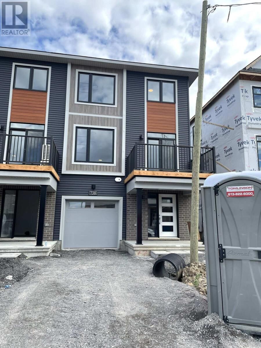 Property Photo:  738 Harold Mathie Street  ON K0A 1A0 