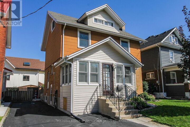 Property Photo: 4859 Willmott Street ON L2E 1Z5
