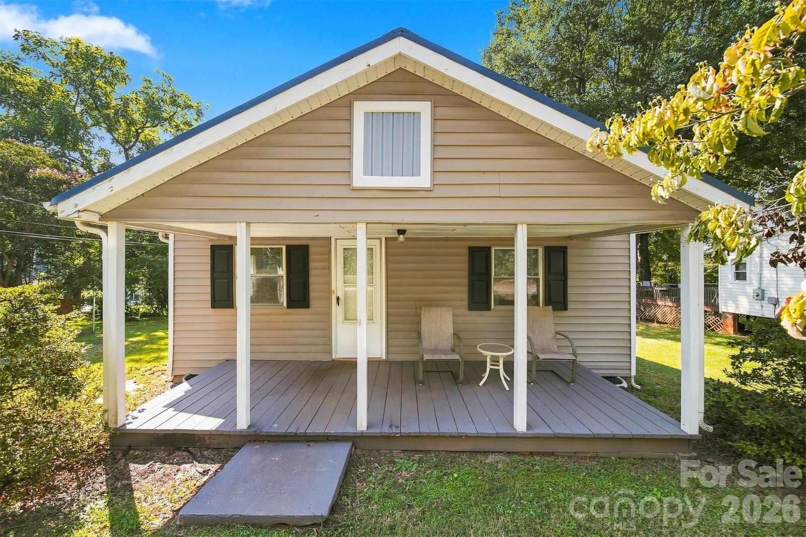 Property Photo:  411 W 21st Street  NC 28658 