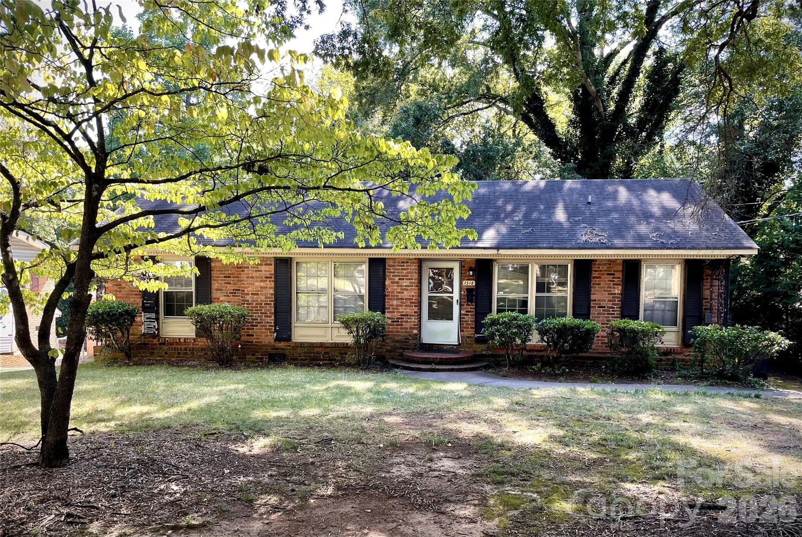 Property Photo:  1518 Keeling Place  NC 28210 
