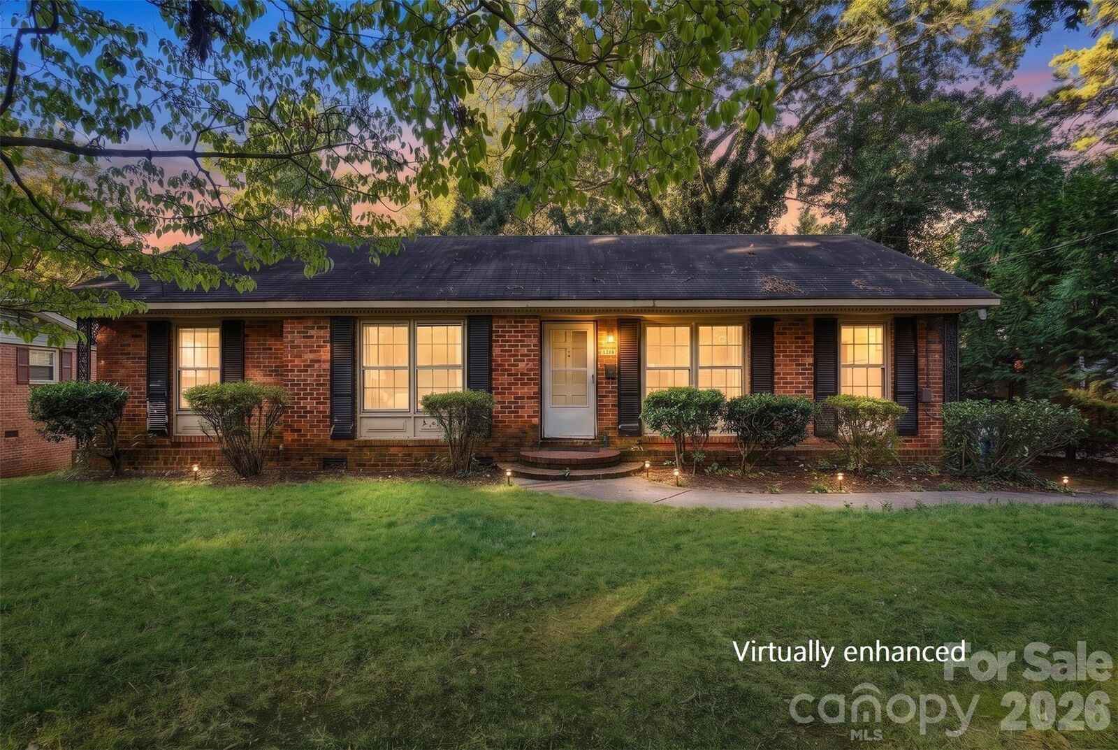 Property Photo:  1518 Keeling Place  NC 28210 