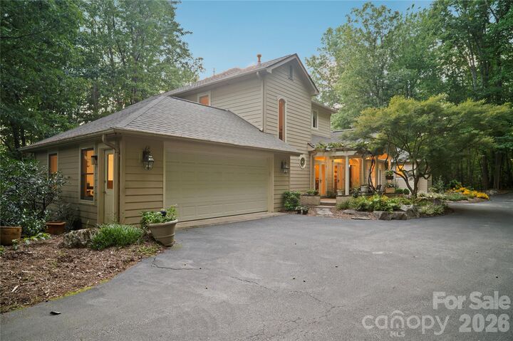 Property Photo:  4 Citadel Lane  NC 28739 